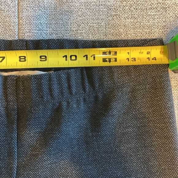 Trina Turk Cropped Pants - Picture 3 of 9